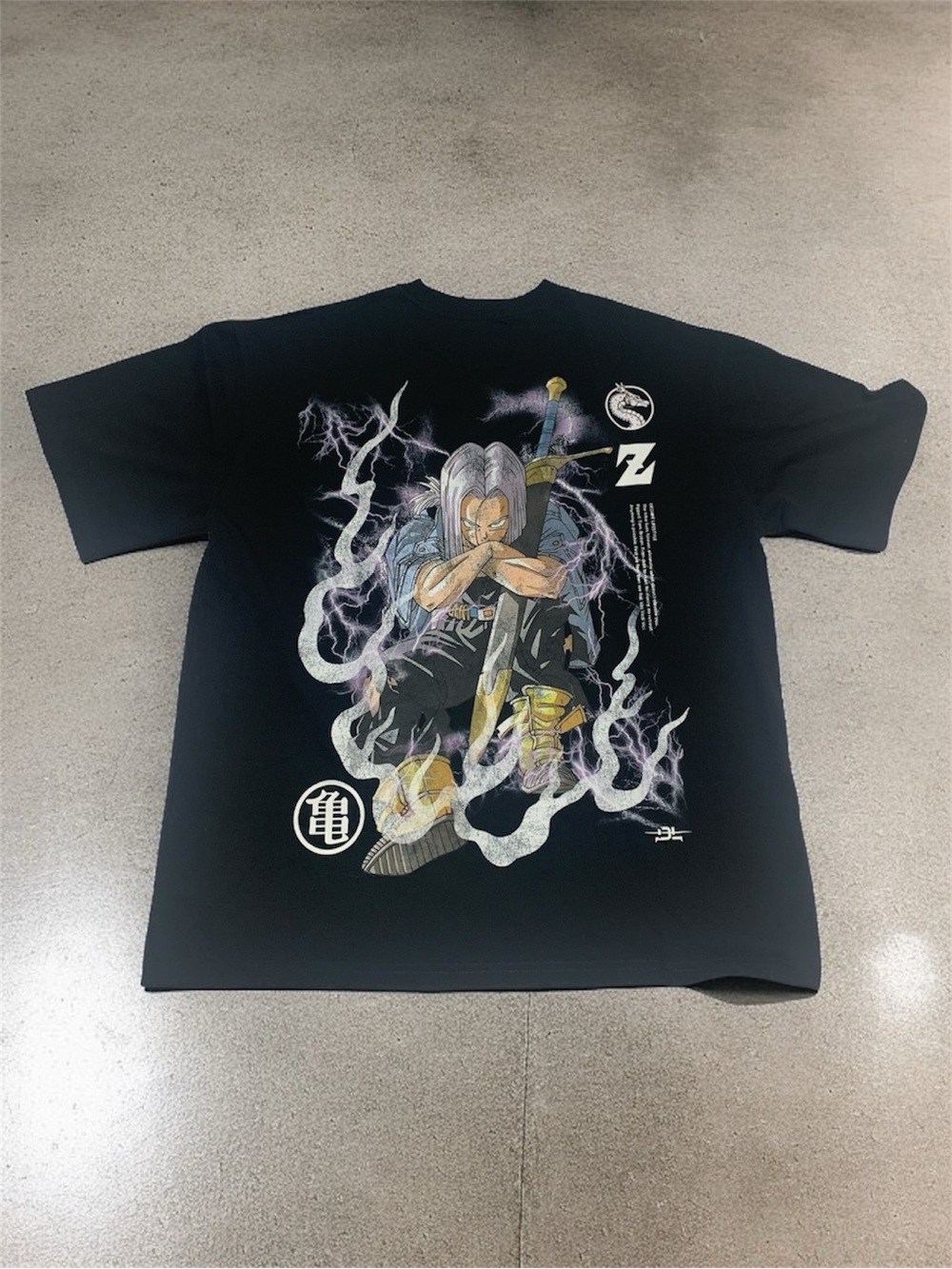 Dechire Collabs x DBZ “Trunks” Size Large